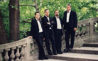 VOCES – cvartetul cu cea mai lungă tradiţie în România, în concert 100% HAYDN!