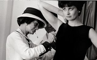 Coco Chanel în imagini prețioase: La 79 de ani, "Mademoiselle" avea o energie uimitoare