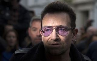 Accidentul de bicicletă al lui Bono: Terapie intensivă, trei plăci metalice şi 18 şuruburi