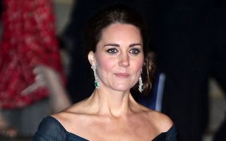 Kate Middleton, o gravidă elegantă: Apariție strălucitoare într-o rochie de gală
