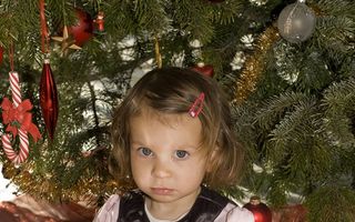 Studiu: Prea multe cadouri în copilărie duc la nefericire în viaţa adultă