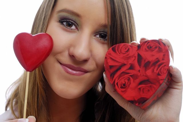 Valentine's Day: Aproape 30.000 de români merg în minivacanţe şi cheltuiesc 2 milioane euro Valentine's Day: Aproape 30.000 de români merg în minivacanţe şi cheltuiesc 2 milioane euro