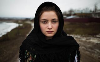 Atlasul frumuseții: O româncă a pozat chipurile unor femei din 37 de țări