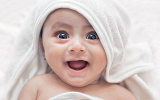 VIDEO: Bebeluşul care râde malefic