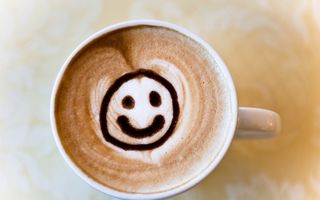 Cafeaua este bună: Trei cești pe zi curăță arterele