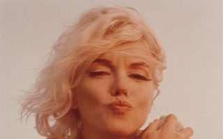Sărutul de adio: Ultimele poze făcute de Marilyn Monroe înainte de a muri