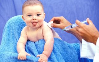 Părinţii care refuză vaccinarea copiilor "au ajutat" epidemia de pojar din California