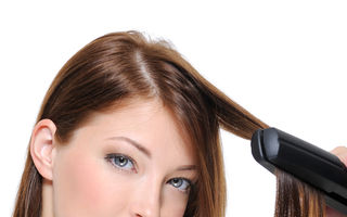 Frumuseţe. 5 greşeli pe care le faci când îţi îndrepţi părul cu placa