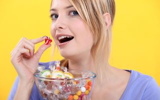 Dietă: De ce nu e bine să mănânci multe dulciuri. Efectele zahărului