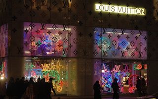 Louis Vuitton a pierdut la tribunal dreptul de marcă asupra a două genţi cu pătrăţele