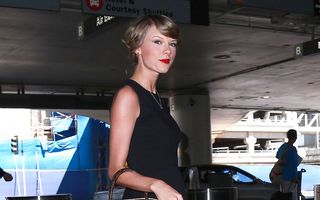 Isterie în Japonia: Taylor Swift a întârziat avioanele după ce a sosit la Tokyo