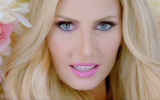 Andreea Banica si Kaira au lansat videoclipul piesei "Doi"