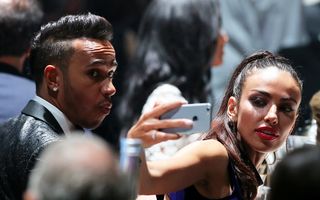Mădălina Ghenea, un nou iubit celebru? Românca, alături de Lewis Hamilton la Cannes - FOTO