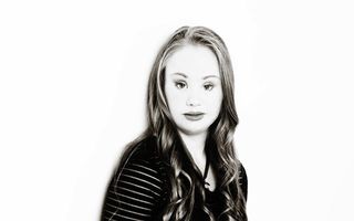 Are vreo șansă această tânără să  facă carieră în modeling?