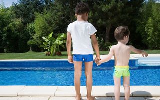 Tragedie la mare: Un copil de 7 ani s-a înecat în piscina unui hotel din staţiunea Venus