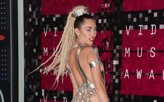 Miley Cyrus şochează din nou: „Sunt pansexuală”