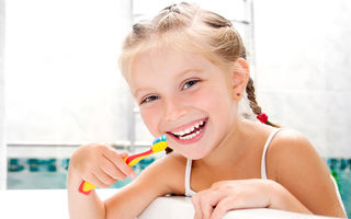 5 paşi pentru un periaj dentar corect