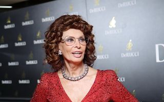 Mereu numărul 1: Sophia Loren, într-o reclamă Dolce & Gabbana, la 81 de ani
