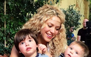 Shakira, imagine emoţionantă alături de băieţeii ei