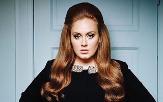 Adele refuză să semneze contracte de publicitate