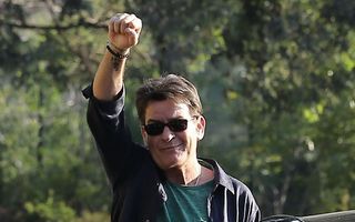 Charlie Sheen, infestat cu HIV! Viaţa destrăbălată a unui star de Hollywood