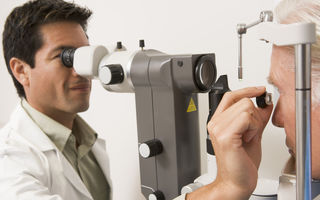 Oftalmologii avertizează că laserele de jucărie afectează vederea