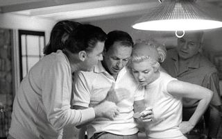 Imagini în premieră: Cum se distrau Frank Sinatra şi Marilyn Monroe în anii '60
