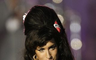 Ultimele zile ale unui star. Amy Winehouse, suspectă de sindromul Tourette