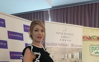 Valentina Pelinel, sexy în luna a şaptea de sarcină