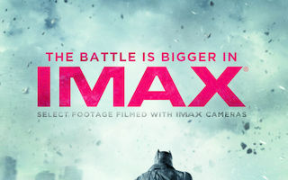 Bătălia dintre Batman şi Superman este mai impresionantă în IMAX