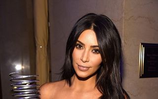 Kim Kardashian promite: „O să fac selfie-uri dezbrăcată până voi muri“