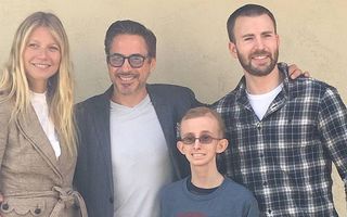 Emoţionant: Gwyneth Paltrow, Robert Downey Jr. şi Chris Evans au vizitat un fan bolnav de cancer