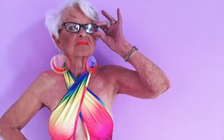 Bunicuța fashionistă face senzație pe internet la 87 de ani - FOTO
