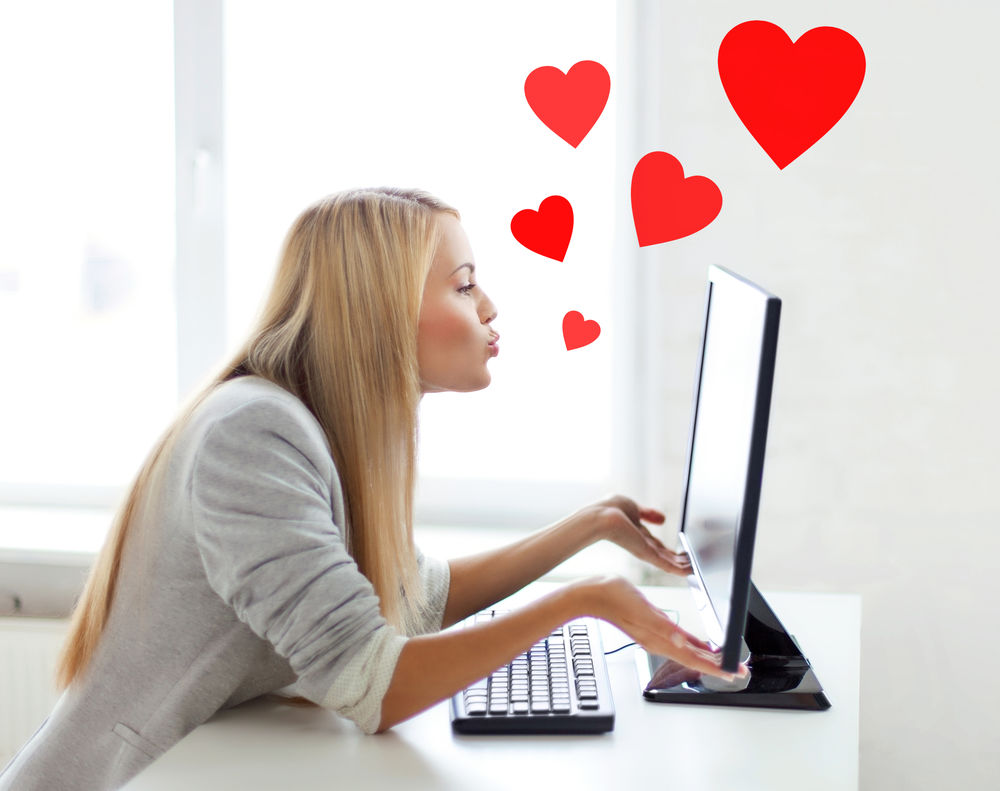 Femeie care si-a gasit dragostea pe internet