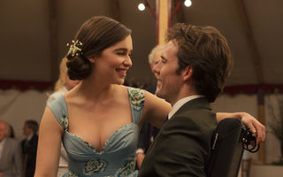 Doi actori îndrăgiţi de public se îndrăgostesc în filmul romantic „Înainte să te cunosc”