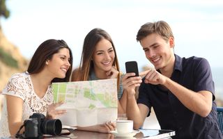 Cum poți descărca gratuit orice hartă, pe mobil, în vacanță
