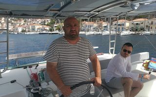 Chef Cătălin Scărlătescu respectă tradiția: a plecat cu barca în Grecia și anul acesta