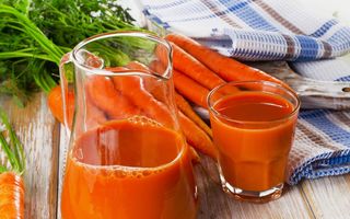 Ce se întâmplă dacă bei zilnic suc de morcovi? Un experiment real
