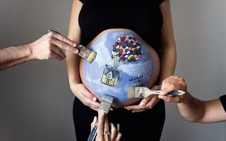 O nouă modă: Pictura pe burtica de gravidă