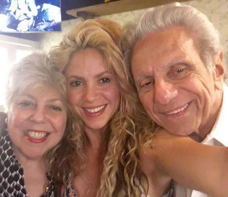 Shakira selfie Instagram