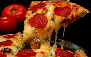 Sfatul experţilor: Cum să slăbeşti dacă mănânci pizza