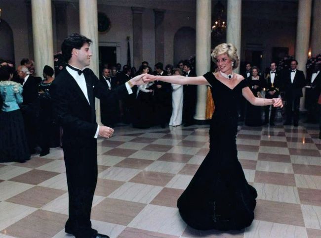 Prin?esa Diana danseaz? cu John Travolta