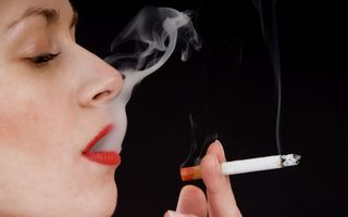Încă o lovitură pentru fumători: Interzicerea ţigărilor cu arome