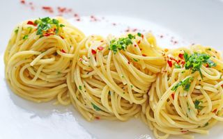 Chef Paul Siserman vă recomandă Spaghete Oglio-Aglio-Peperoncino