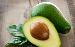 De ce ar trebui să consumi și sâmburele de avocado