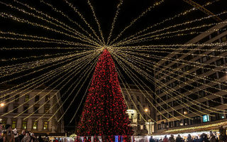 Crăciun la Budapesta: E mai frumos ca la Bucureşti?