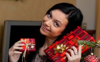 7 cadouri de Crăciun pe care nicio femeie nu le-ar refuza