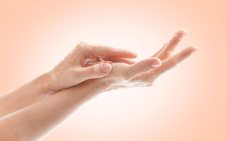 De ce se exfoliază pielea: cauze și tratament