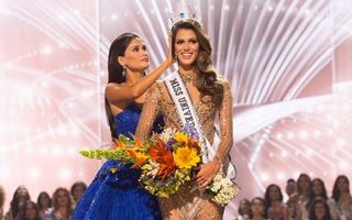 O studentă la stomatologie a devenit Miss Universe. Ea e cea mai frumoasă femeie! - VIDEO