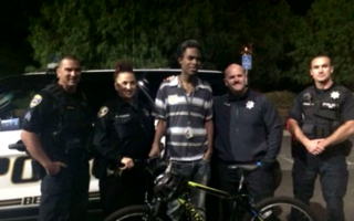 Gestul frumos al unor poliţişti: Au ajutat un tânăr sărac care făcea naveta pe jos noaptea